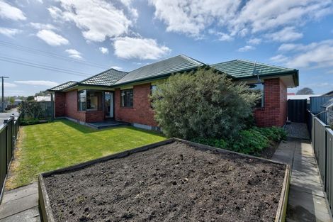 Photo of property in 12 Crombie Street, Gore, 9710