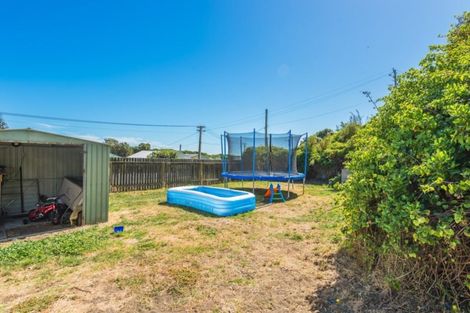 Photo of property in 5 Karewa Street, Castlecliff, Whanganui, 4501