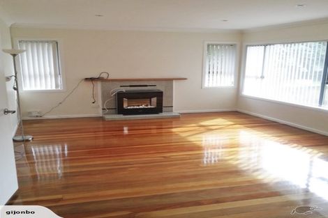 Photo of property in 10 Norval Road, Henderson, Auckland, 0610