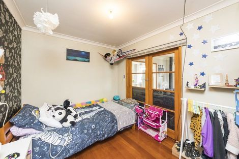 Photo of property in 17 Liverpool Street, Takaro, Palmerston North, 4412