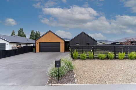 Photo of property in 44 Stratford Drive, Mount Pisa, Cromwell, 9383