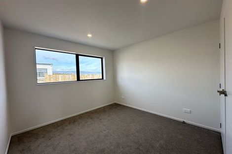 Photo of property in 15b Poruru Close, Papakura, 2110