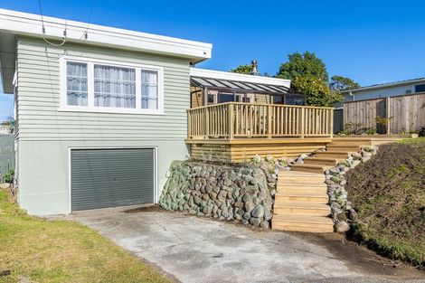 Photo of property in 15 Kaka Road, Raumati Beach, Paraparaumu, 5032