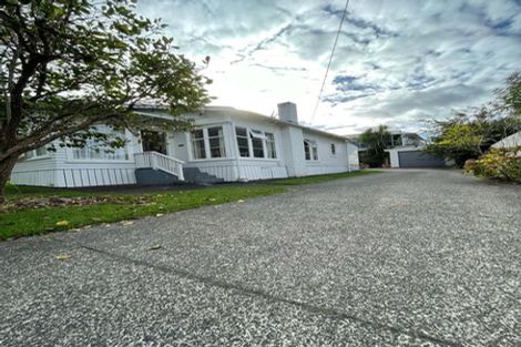 Photo of property in 5 Harbour View Road, Point Chevalier, Auckland, 1022