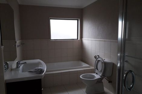 Photo of property in 143 Cyril French Drive, Flat Bush, Auckland, 2016