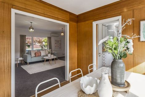 Photo of property in 6 Walton Avenue, Waikanae, 5036