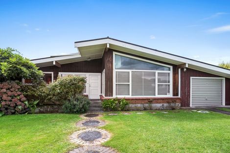 Photo of property in 13 Kamahi Place, Pukehangi, Rotorua, 3015