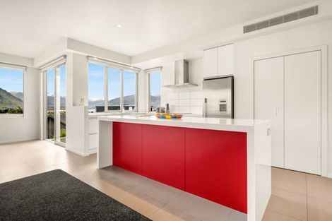 Photo of property in 5 Bovett Place, Wanaka, 9305