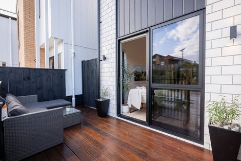 Photo of property in 12 Papai Lane, Massey, Auckland, 0614