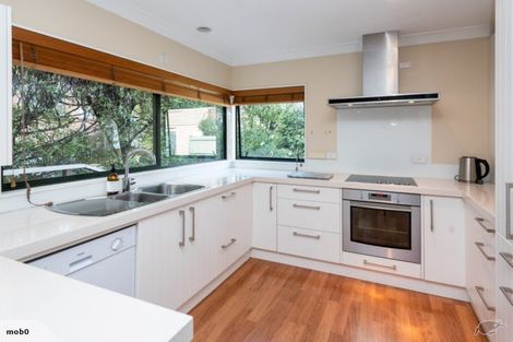 Photo of property in 3/1 Bradbury Road, Botany Downs, Auckland, 2010