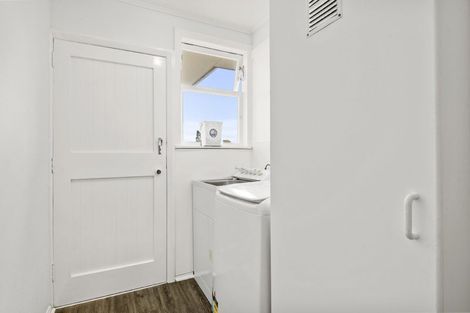 Photo of property in 12 Whitmore Road, Mount Roskill, Auckland, 1041