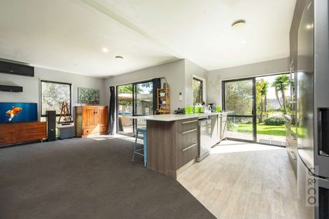 Photo of property in 836 Old North Road, Waimauku, 0882