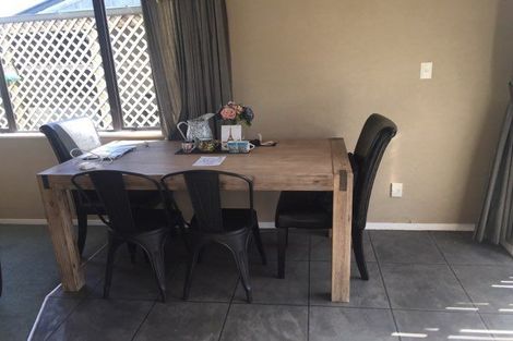 Photo of property in 1/12 Howard Road, Taradale, Napier, 4112