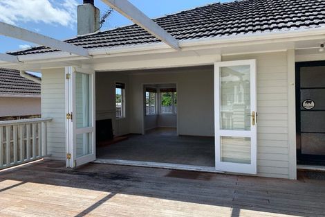 Photo of property in 13 Kervil Avenue, Te Atatu Peninsula, Auckland, 0610