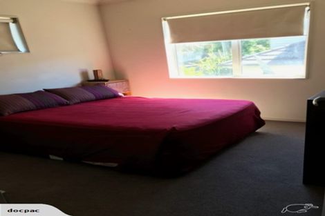 Photo of property in 16 Black Rock Road, Newlands, Wellington, 6037