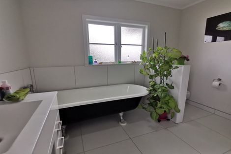Photo of property in 103 Hurndall Street East, Maungaturoto, 0520