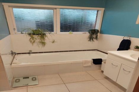 Photo of property in 27 Glen Terrace, Te Puke, 3119