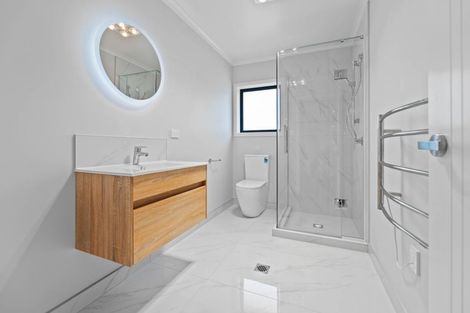 Photo of property in 9 Winnie Close, Acacia Bay, Taupo, 3330