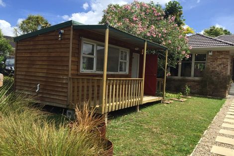 Photo of property in 18 Kervil Avenue, Te Atatu Peninsula, Auckland, 0610