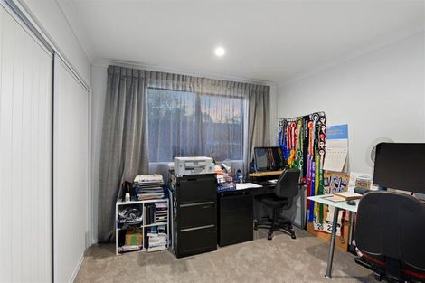 Photo of property in 17 Bethell Close, Rangiora, 7400