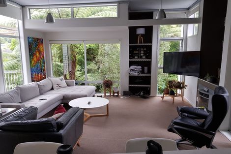 Photo of property in 6 Glentui Grove, Khandallah, Wellington, 6035