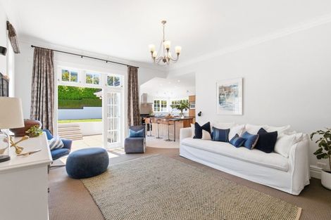 Photo of property in 15 Lucknow Terrace, Khandallah, Wellington, 6035