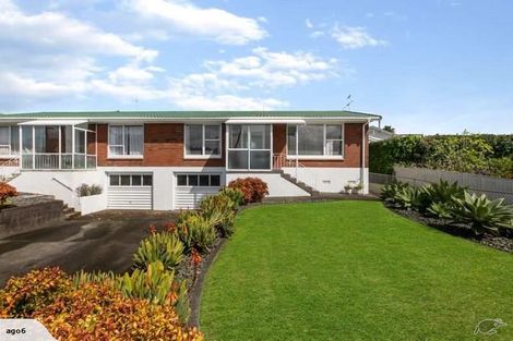 Photo of property in 2/22 Warren Avenue, Three Kings, Auckland, 1042