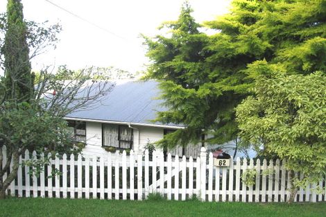 Photo of property in 62 Parrs Cross Road, Henderson, Auckland, 0612
