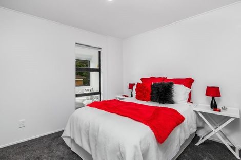 Photo of property in 2/1 Roys Road, Weymouth, Auckland, 2103