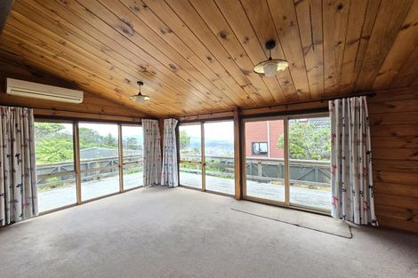 Photo of property in 166 Orangi Kaupapa Road, Northland, Wellington, 6012