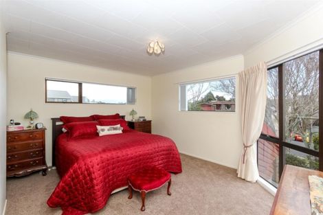 Photo of property in 62 Karina Road, Merrilands, New Plymouth, 4312