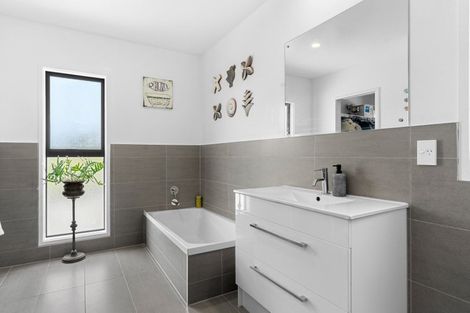 Photo of property in 36 Mclean Road, Waipu, 0582