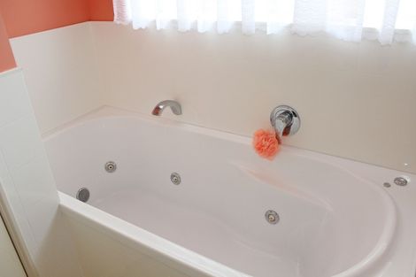 Photo of property in 14 Garden Court, Woodhill, Whangarei, 0110