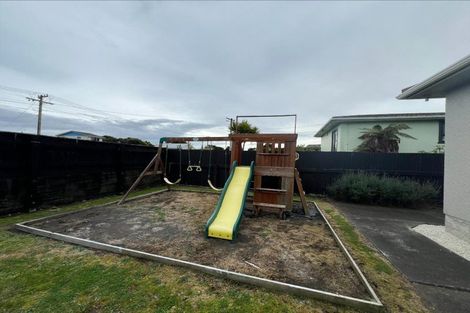 Photo of property in 106 Karaka Street, Castlecliff, Whanganui, 4501