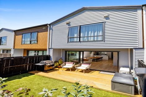 Photo of property in 5/13 Windy Ridge Road, Glenfield, Auckland, 0629