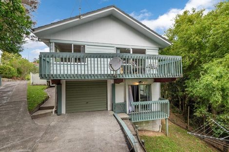 Photo of property in 98 Spinella Drive, Bayview, Auckland, 0629