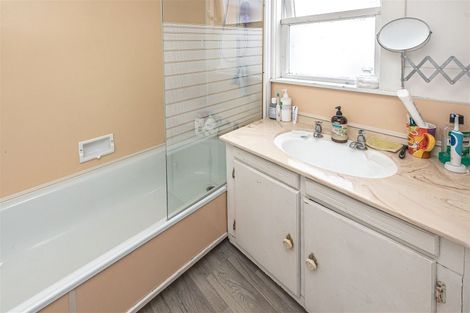 Photo of property in 10 Wembley Place, Whanganui East, Whanganui, 4500