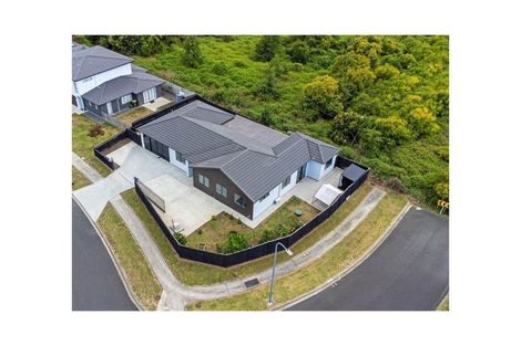 Photo of property in 64 Prado Drive, Pukekohe, 2120