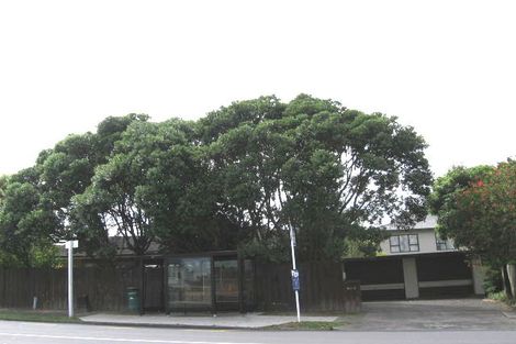 Photo of property in 1/963 Beach Road, Torbay, Auckland, 0630