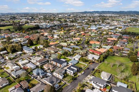 Photo of property in 4/10 Alan Avenue, Henderson, Auckland, 0610