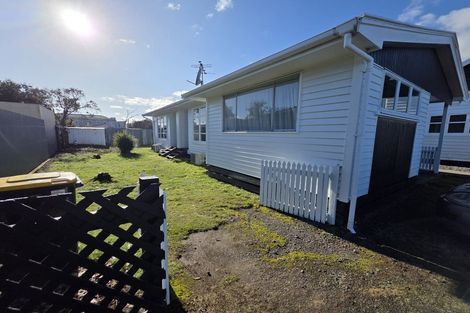 Photo of property in 100 Broadway, Carterton, 5713