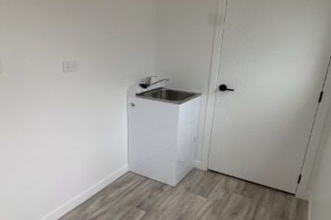 Photo of property in 2/44 Stanley Road, Glenfield, Auckland, 0629