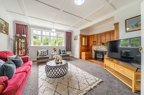 Photo of property in 1090 Coast Road, Wainuiomata Coast, Wainuiomata, 5373