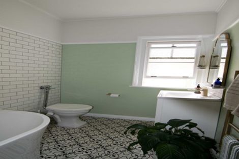 Photo of property in 2/332 Tinakori Road, Thorndon, Wellington, 6011