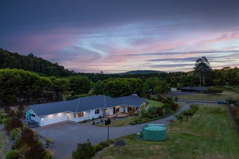 Photo of property in 65 Dalmore Way, Acacia Bay, Taupo, 3385