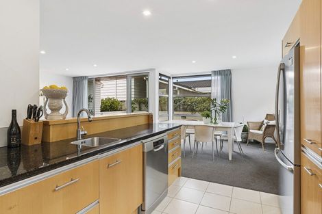 Photo of property in 32 Mantell Street, Seatoun, Wellington, 6022