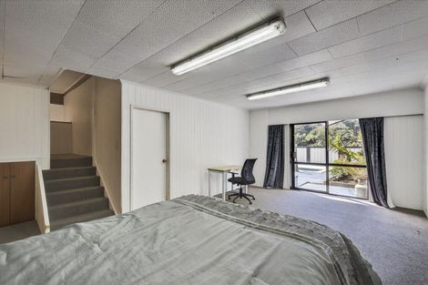 Photo of property in 46 Seaview Road, Marfell, New Plymouth, 4310