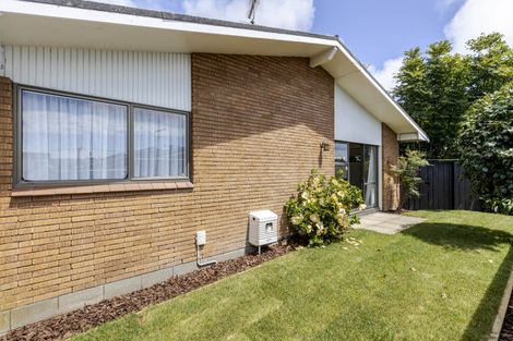Photo of property in 2/21 Fulford Street, New Plymouth, 4310