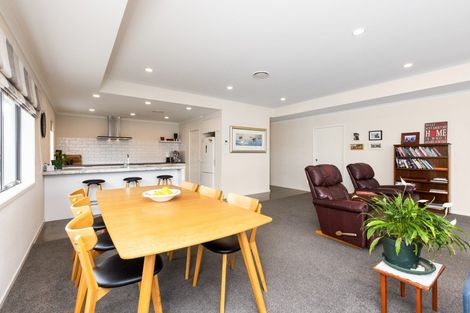 Photo of property in 40 Hurunui Drive, Te Awa, Napier, 4110