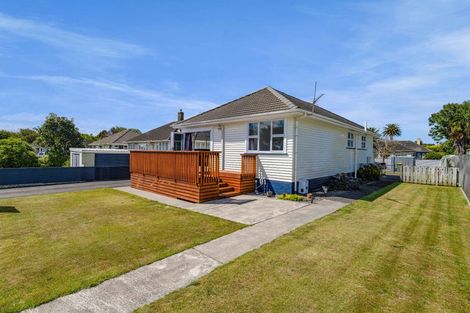 Photo of property in 6 Malone Place, Hawera, 4610